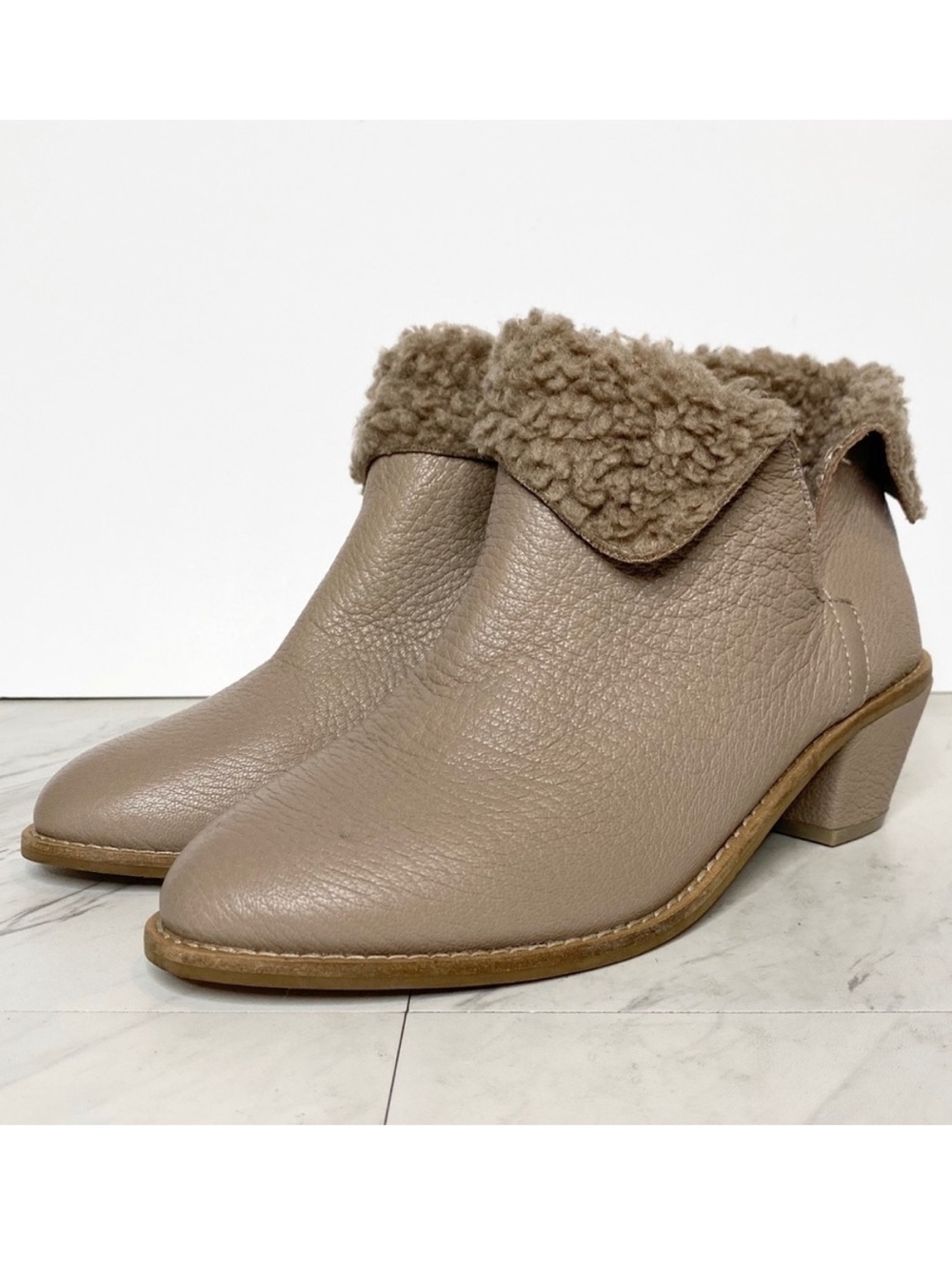 New! Kelsi Dagger Kayak Faux Fur Leather Boot 8.5